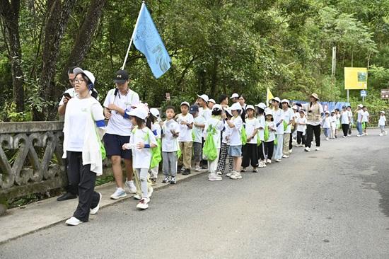 【全国生态日】贵州举办“走进南方喀斯特 探秘地球绿宝石”自然研学活动