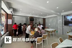 老人每天可免费吃午晚餐！就在泉州万龙慈善食堂……图片