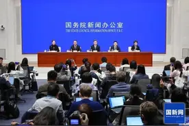 国家奖学金提高至1万元！“你只管读书，剩下的交给国家！”图片