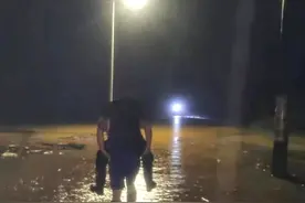 宜章县杨梅山镇：向“险”而行强担当 鏖战风雨保平安图片