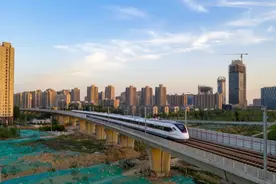 定了！宋城路将开行始发高铁！开往大西南，途经神农架、重庆……图片