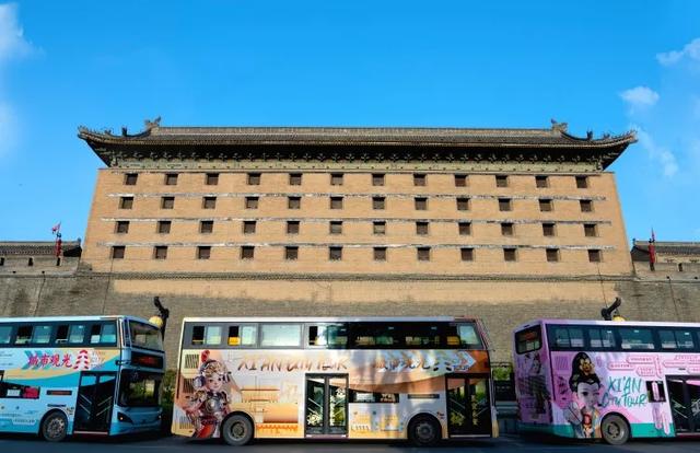 跟着唐诗游长安！乘西安城市观光车，体验“斗酒诗百篇”的浪漫！