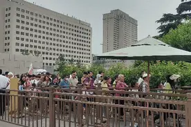 军博从未委托第三方代为预约，若发现倒票等线索请您举报图片