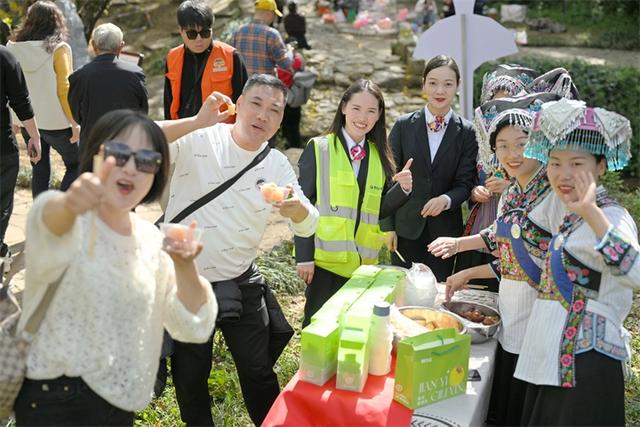邂逅千年银杏!丹霞收费站“银杏班”邀请游客共赴金色之约