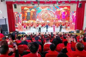 “爱在颍上 你我同行”2024年公益春晚精彩上演图片