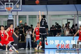 “2024外星人电解质水街球霸王”巡回赛举行图片