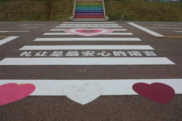 打卡！曲靖首个交通安全主题公园，遛娃学知识，闯关超有趣！