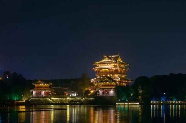 在海陵，基础款就不再搭配基础款！
