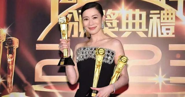 嫁入豪门的尽头，是「直播带货」？
