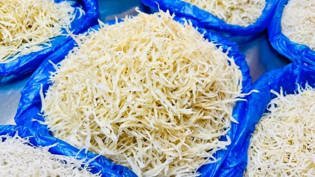鄱阳银鱼三丝：舀一勺湖鲜 炒出家的味道