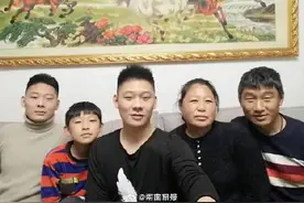 可喜可贺！河南双胞胎兄弟一南一北相约入伍图片