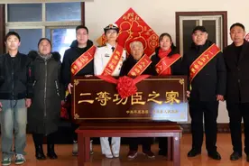 一家三代从军！29岁德州女少校，立二等功！图片