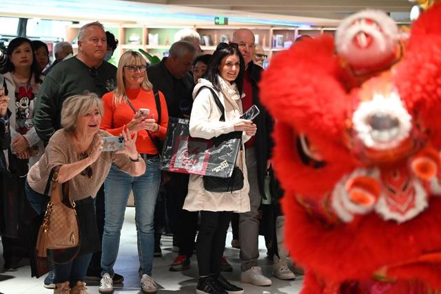 上半年上海接待外国游客超300万人次 “China Travel”魅力持续提升