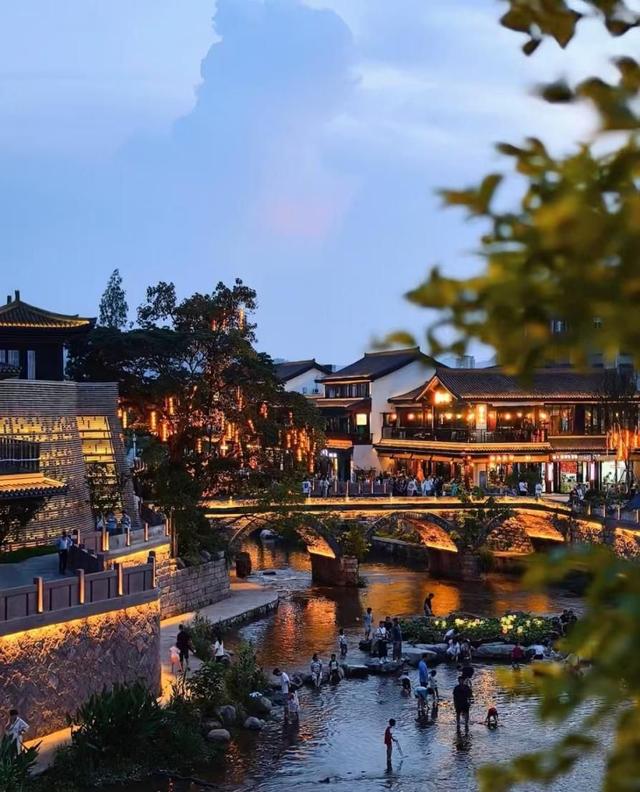 七夕星河映赭溪，央视七夕晚会走进浙江天台