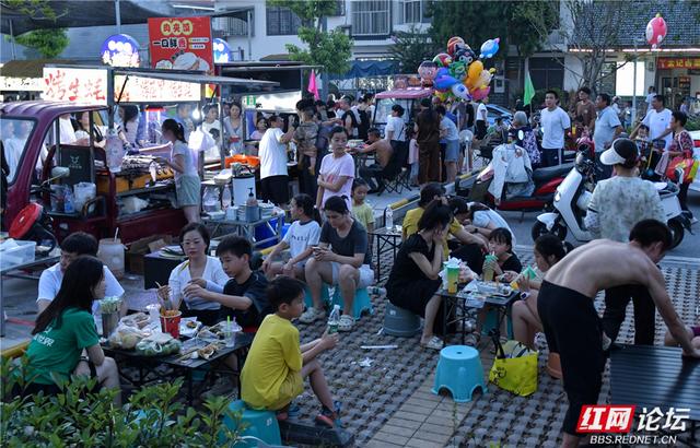 【每日一图@湖南】打卡澧县网红夜市，一叶庵下的人间烟火