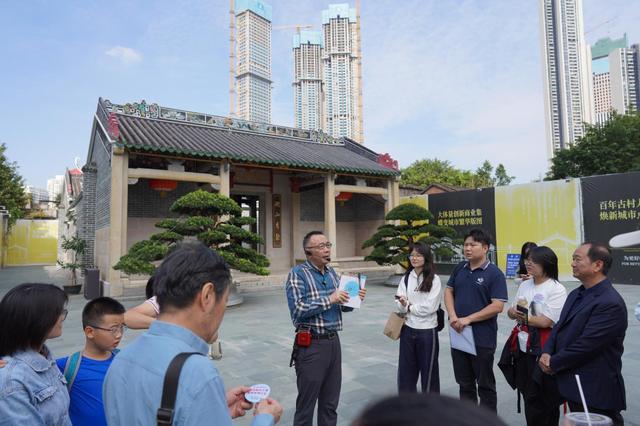 这堂“深圳历史课”不在教室！尹昌龙街头开讲，深圳读书月首场走读活动圈粉无数