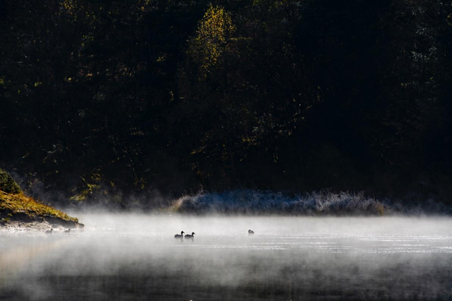 冬韵如诗！云南碧塔海静谧灵动