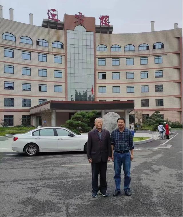 全球首次，燃冰成炬！地大校友助力海底1522米取“火种”