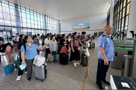 “暑运”开启！松江铁路推出多项暖心服务满足旅客出行需求图片