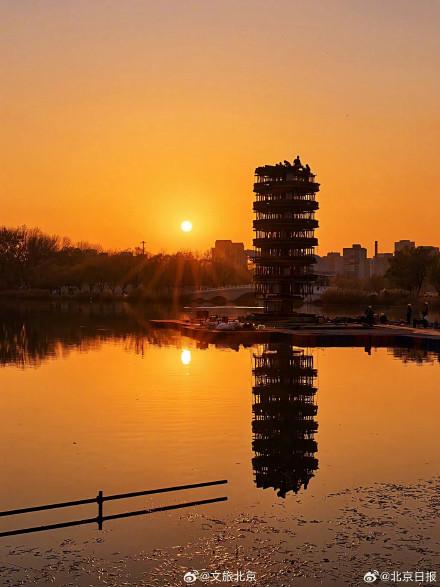 美好！北京晚霞就是甜蜜的颜色