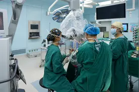 8岁男孩查出脑梗？微米级脑血管搭桥为其拨开“大脑迷雾”图片