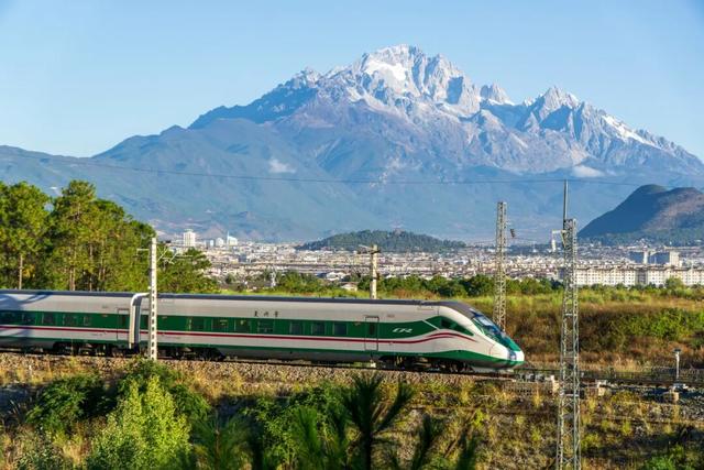 开通两周年！这趟民族风动车别错过！