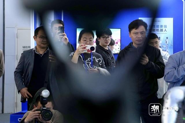 “人工智能+”全景呈现，互联网之光博览会在乌镇点亮