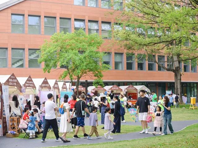 逃离“内卷”，拥抱“万卷”！南国书香节松山湖钟书阁会场8.15启幕