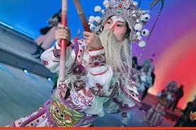 来景区过大年| 千灯齐明星光璀璨，烟火人间共迎春来图片