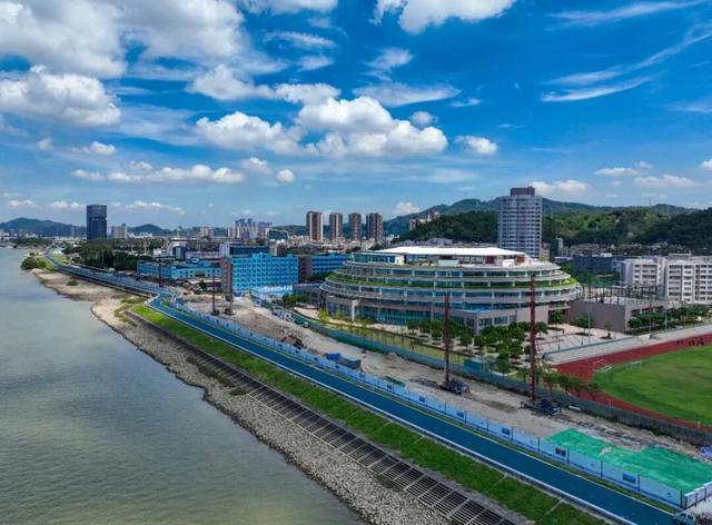 南沙“情侣路”新进展：滨海大道堤顶路骑行道贯通！