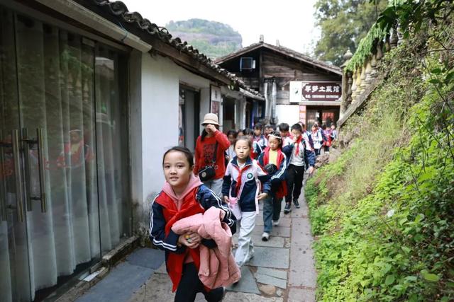 双十一狂欢！龙虎山开启秋日人从众火热模式！