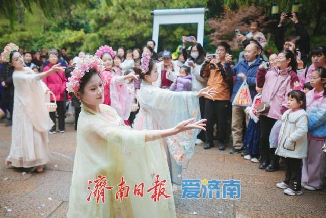 秋日胜景入画来！第46届趵突泉金秋菊展盛装启幕，泉城赏菊盛宴震撼登场