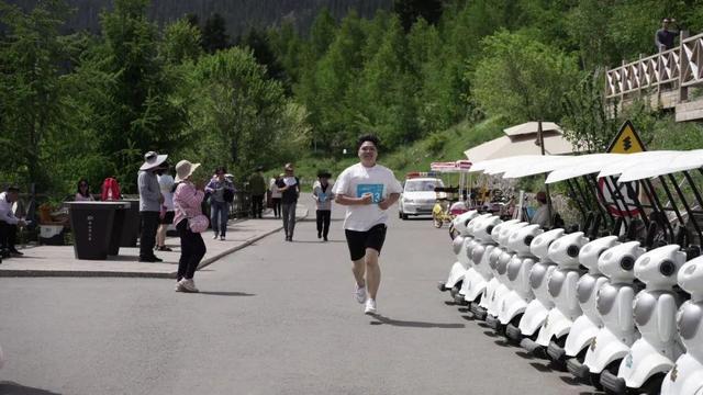 古尔邦节假期天山天池旅游市场火爆 累计接待游客12.15万人次