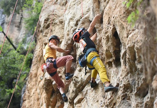 “赛动黔景”2025“岩旅贵州”攀岩周自然岩壁攀岩在六盘水举行