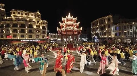 “爱你老己，元旦汕头见！”