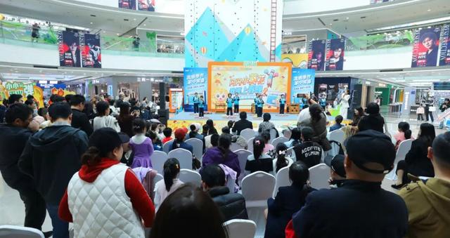 周末亲子时光！来临沂河东吾悦广场：看表演、玩游戏，流感季守护健康更安心！