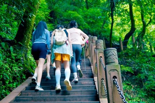国庆必冲！一定要去次瓦屋山！