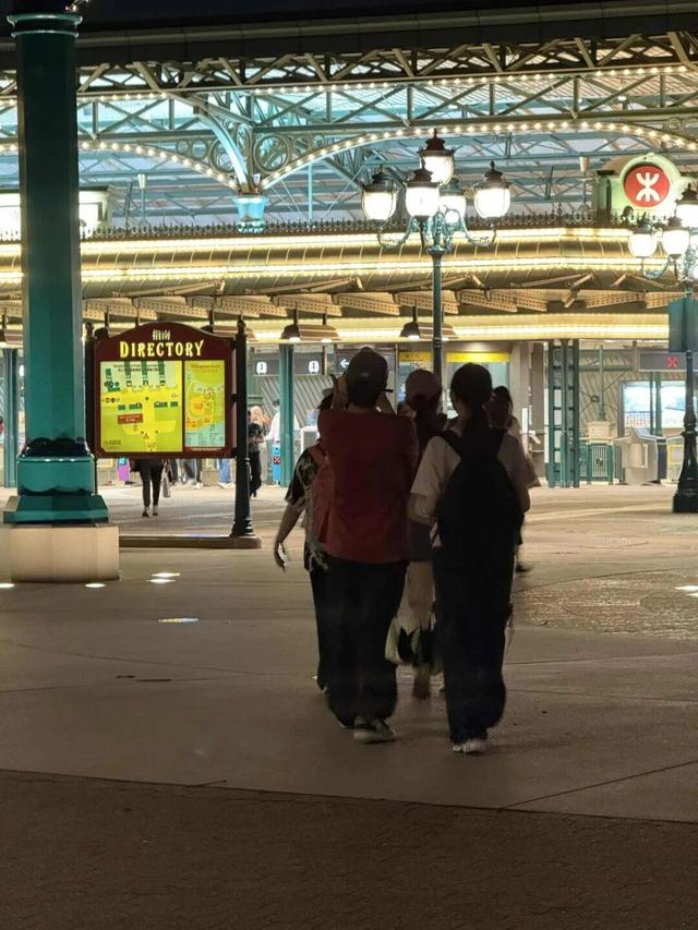 这些“微活瞬间”，是2025年的幸福具象