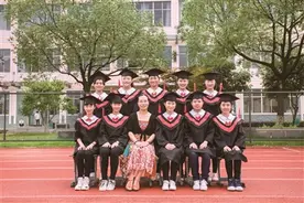 “衢州好人”戴美红：30年如一日扎根讲台 为农村学子筑梦图片