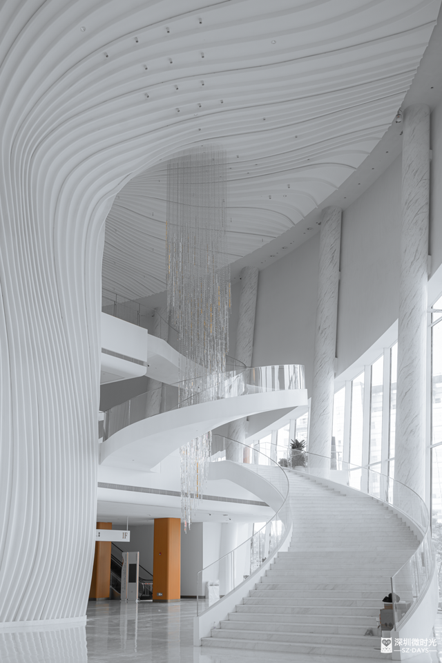 先睹为快！深圳巨型新地标启用，就在明天！