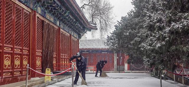 古建里的博物馆清出“赏雪通道”，为观众留住最佳机位