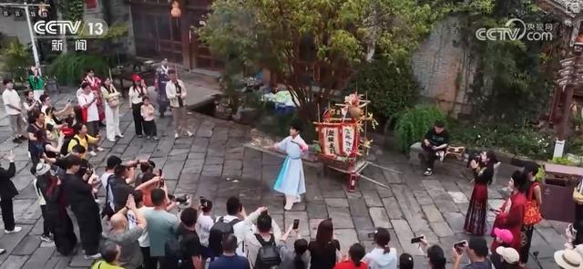 假日暖心服务“新姿势”圈粉年轻群体 “先游后付”成撬动二次消费“流量密码”