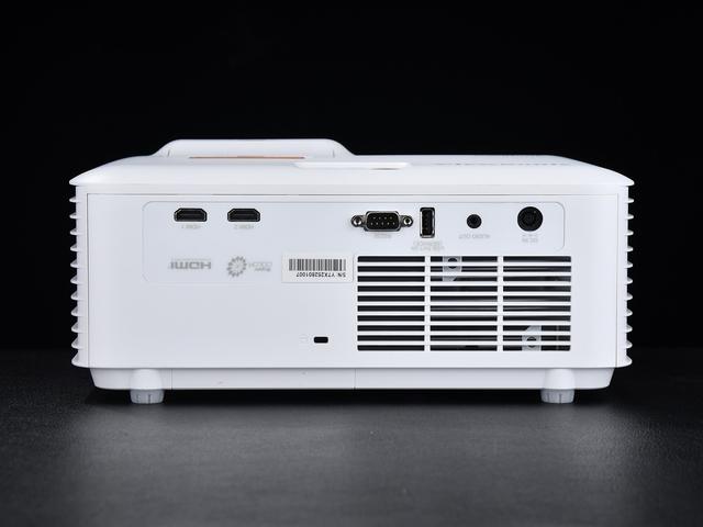 高亮/长效/易维护 优派LSD400W激光投影机评测