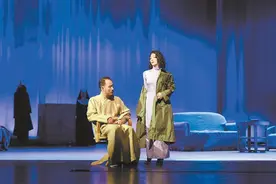 卢芳谈主演李六乙版话剧《雷雨》：最佩服蘩漪的“勇敢”图片