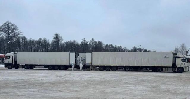 俄乌完成2026年首次阵亡军人遗体交换:俄方向乌方移交了1000名乌作战人员遗体,接收了38具本国阵亡军人遗体 第2张 俄乌完成2026年首次阵亡军人遗体交换:俄方向乌方移交了1000名乌作战人员遗体,接收了38具本国阵亡军人遗体 第2张