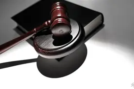 昔日“男鞋第一股”，涉违法违规被罚！图片