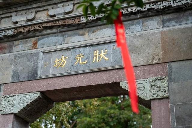 换“铜钱”赶集寻趣，来状元之乡枫泾折桂沾福！凭乐高门票还能免费游古镇，家庭出游可省百元｜新春闹灯会·古镇过大年②