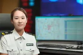 咚、咚、咚......120调度员仅凭敲击声救下失语患者图片