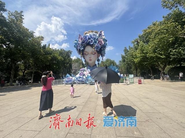大明湖畔的“夏雨荷”将搬迁 市民游客纷纷打卡