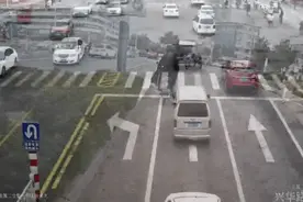 “警察叔叔快来抓我啊”安排！图片
